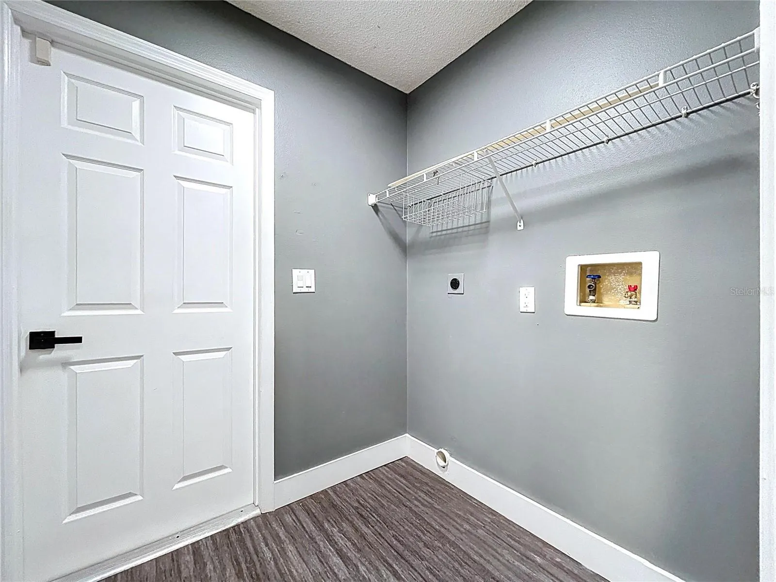 1904 VISTA VIEW DR