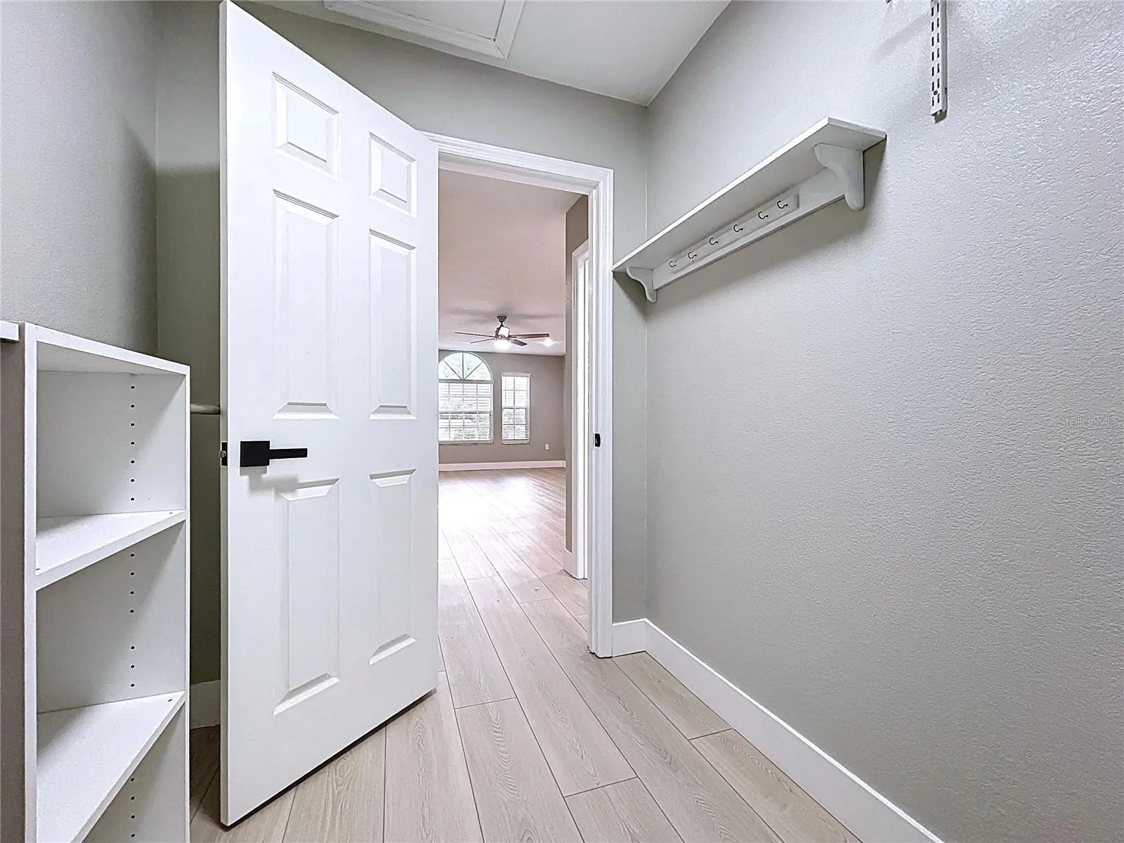 1904 VISTA VIEW DR