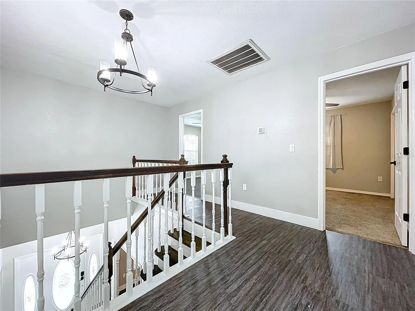 1904 VISTA VIEW DR