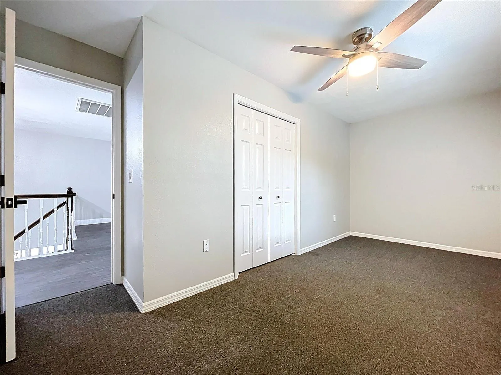 1904 VISTA VIEW DR