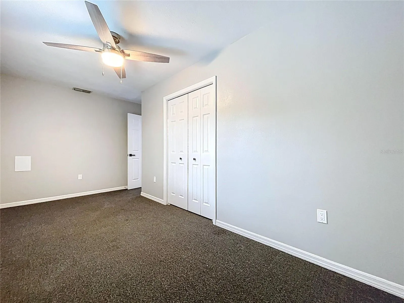 1904 VISTA VIEW DR