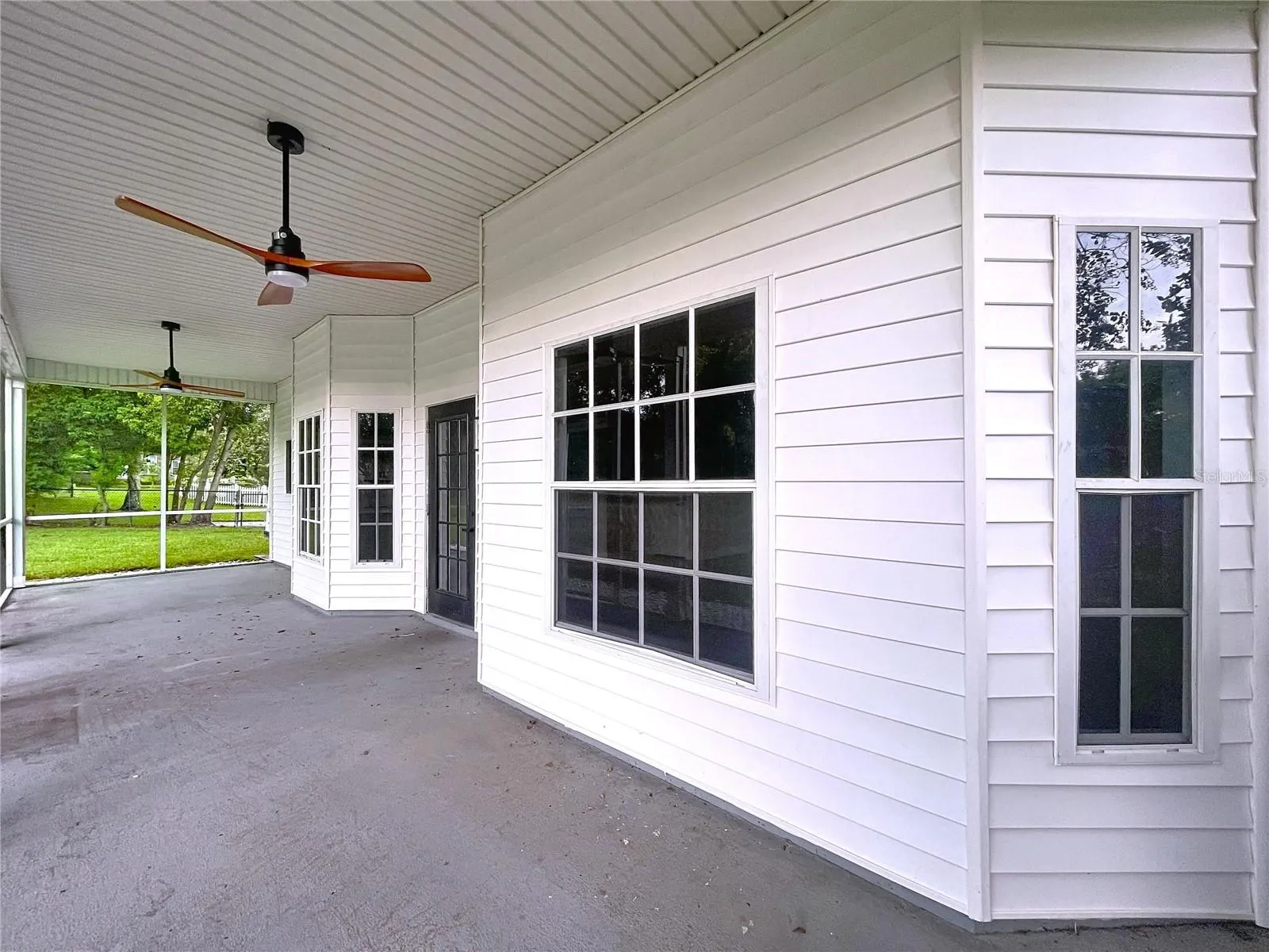 1904 VISTA VIEW DR