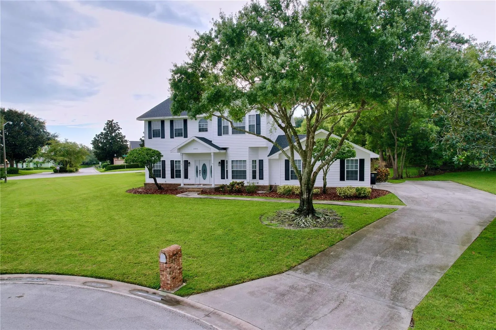 1904 VISTA VIEW DR