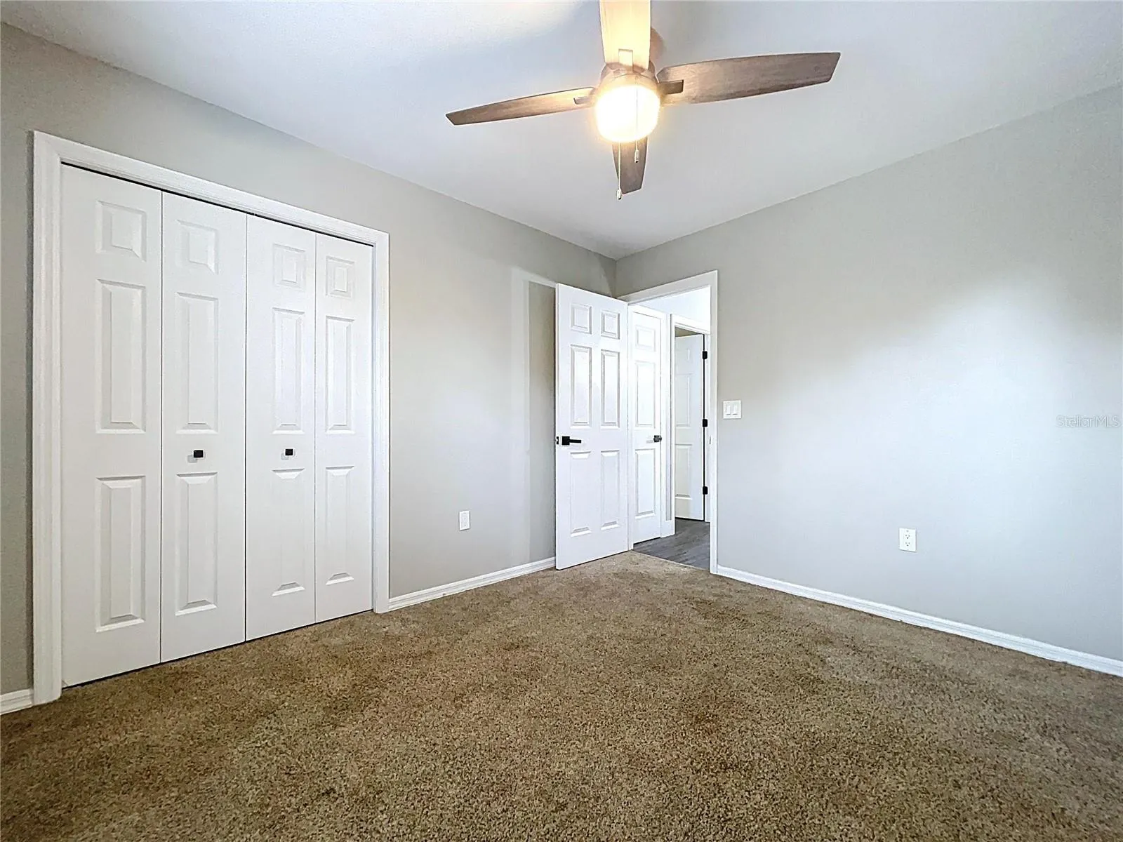 1904 VISTA VIEW DR