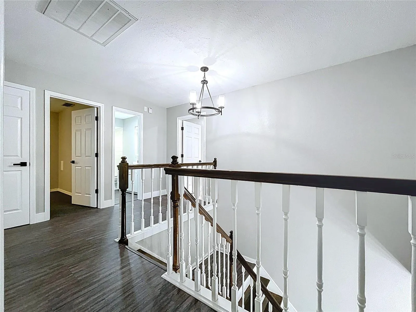 1904 VISTA VIEW DR