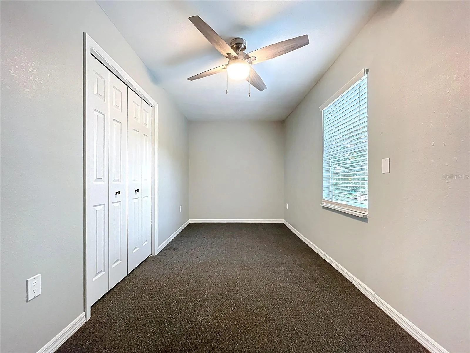 1904 VISTA VIEW DR