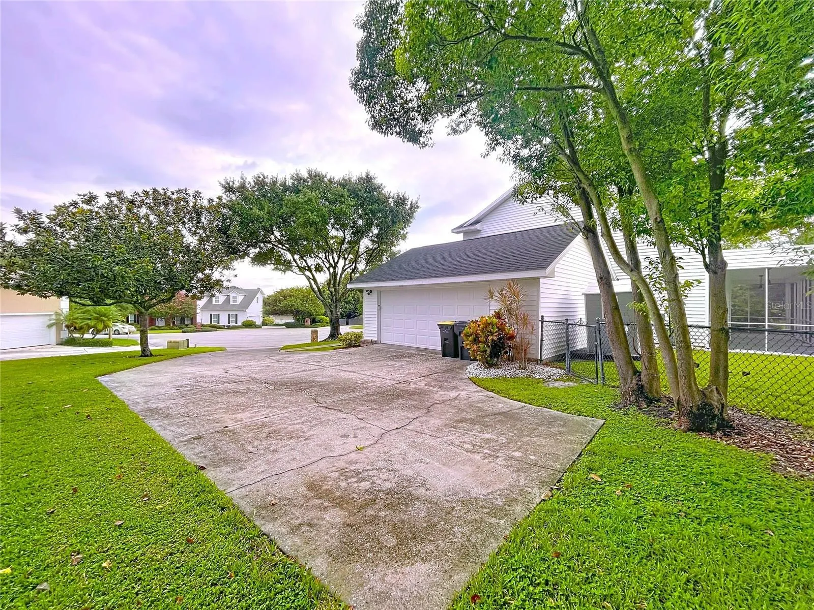1904 VISTA VIEW DR