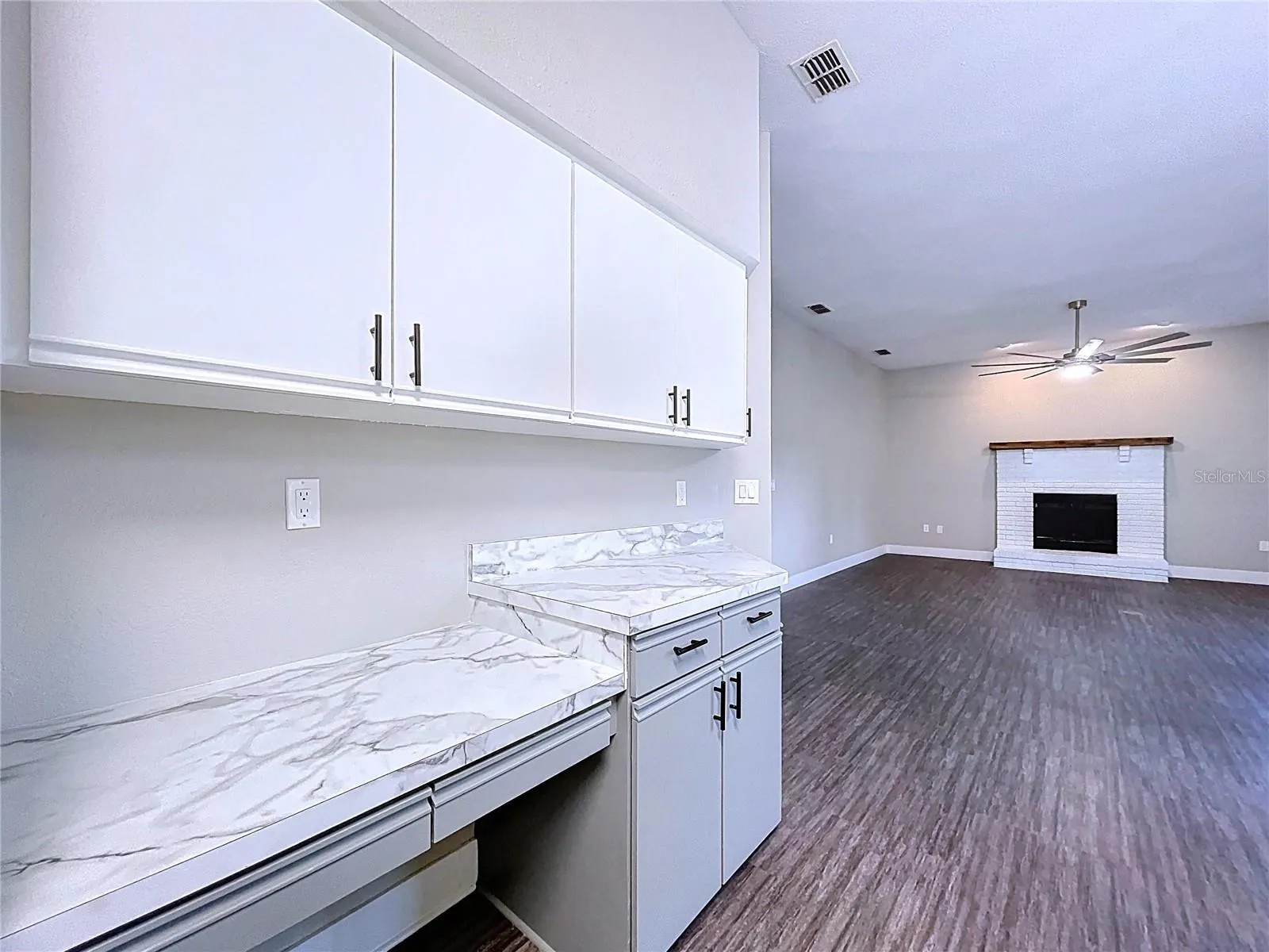 1904 VISTA VIEW DR