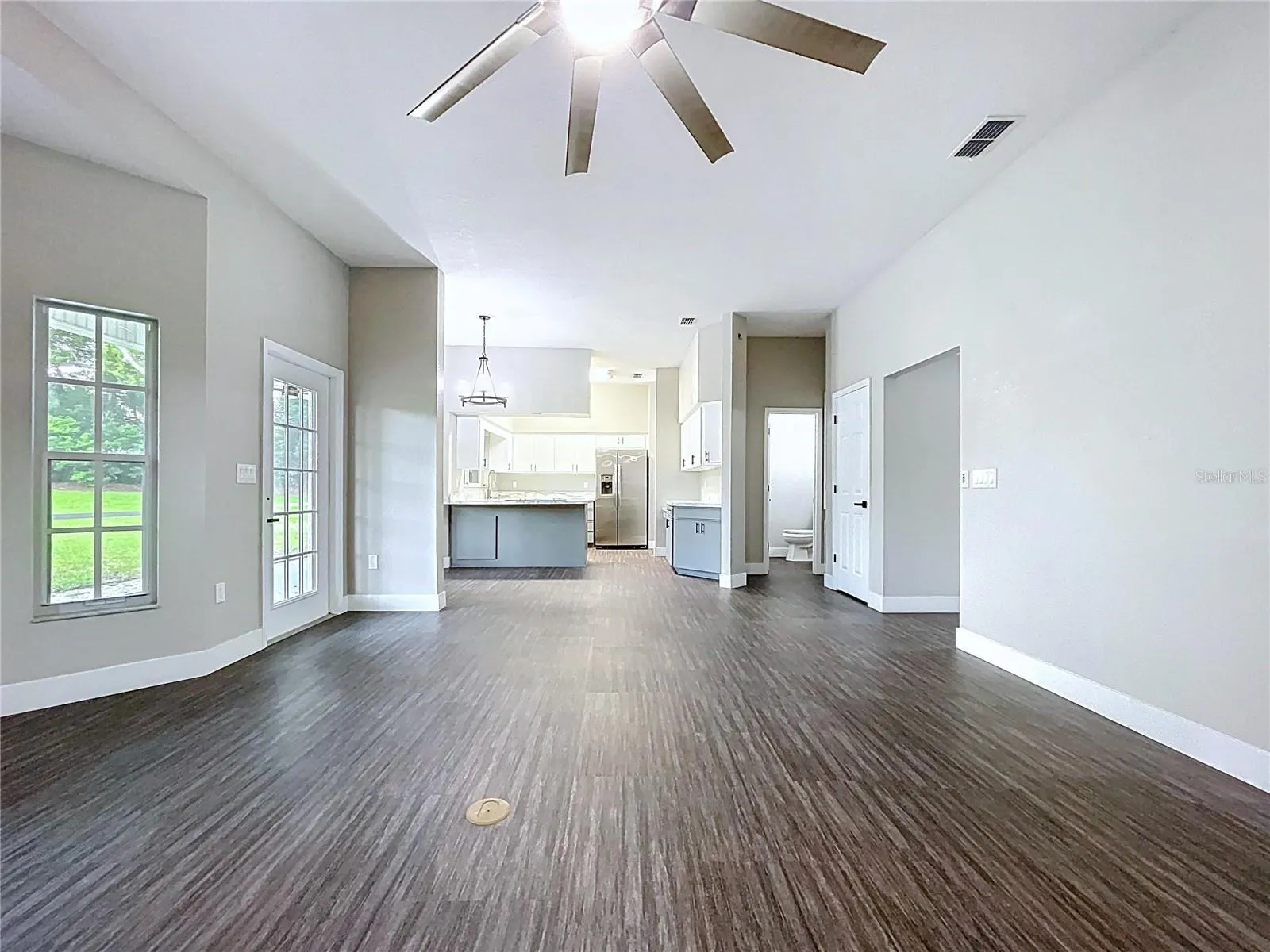1904 VISTA VIEW DR