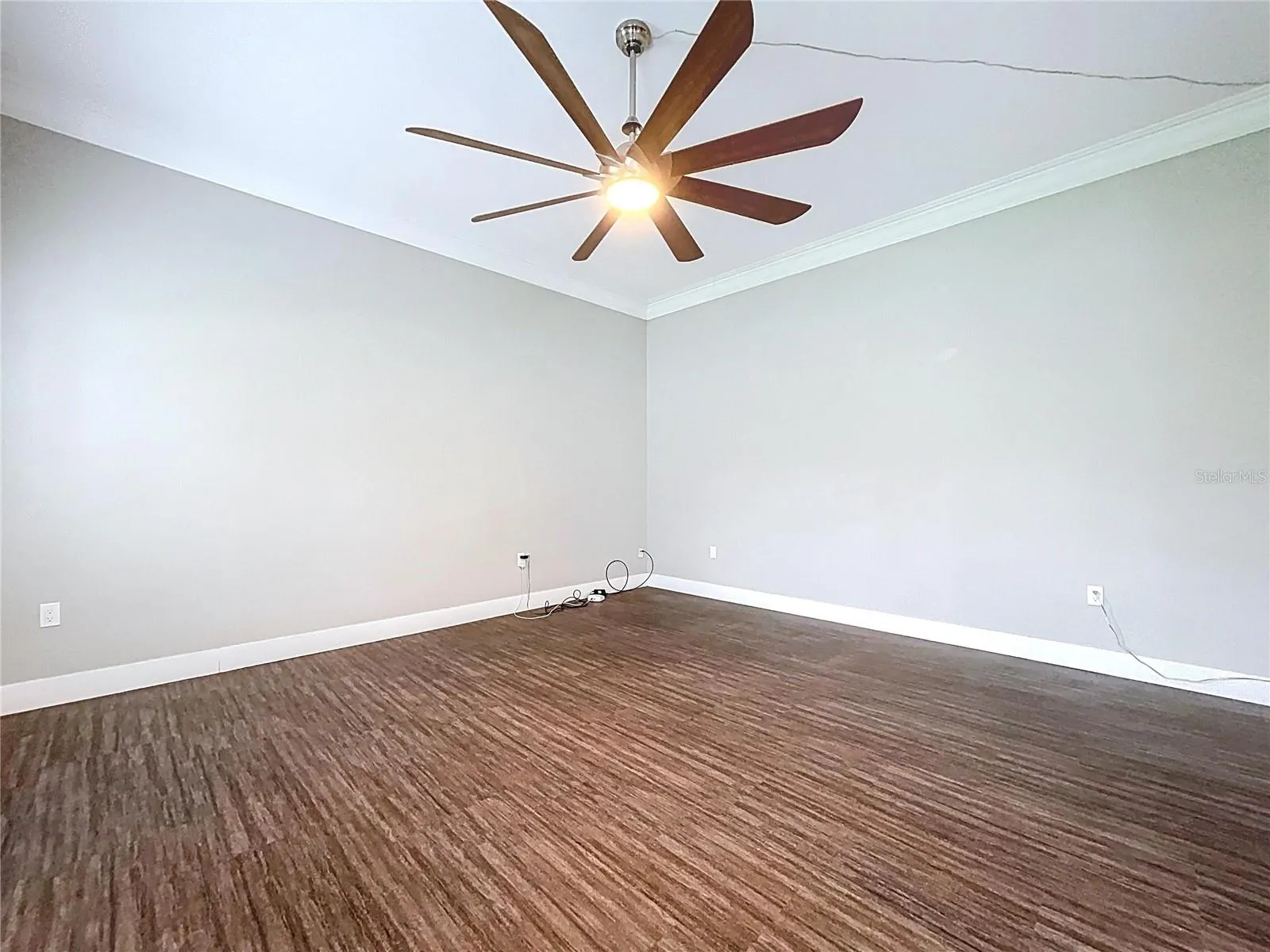 1904 VISTA VIEW DR