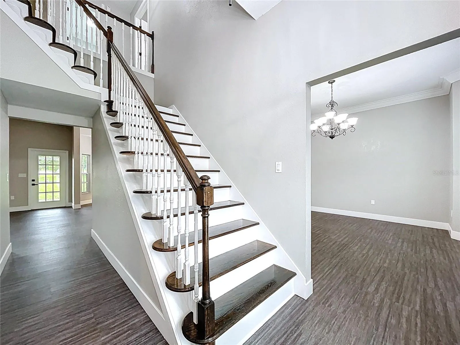 1904 VISTA VIEW DR