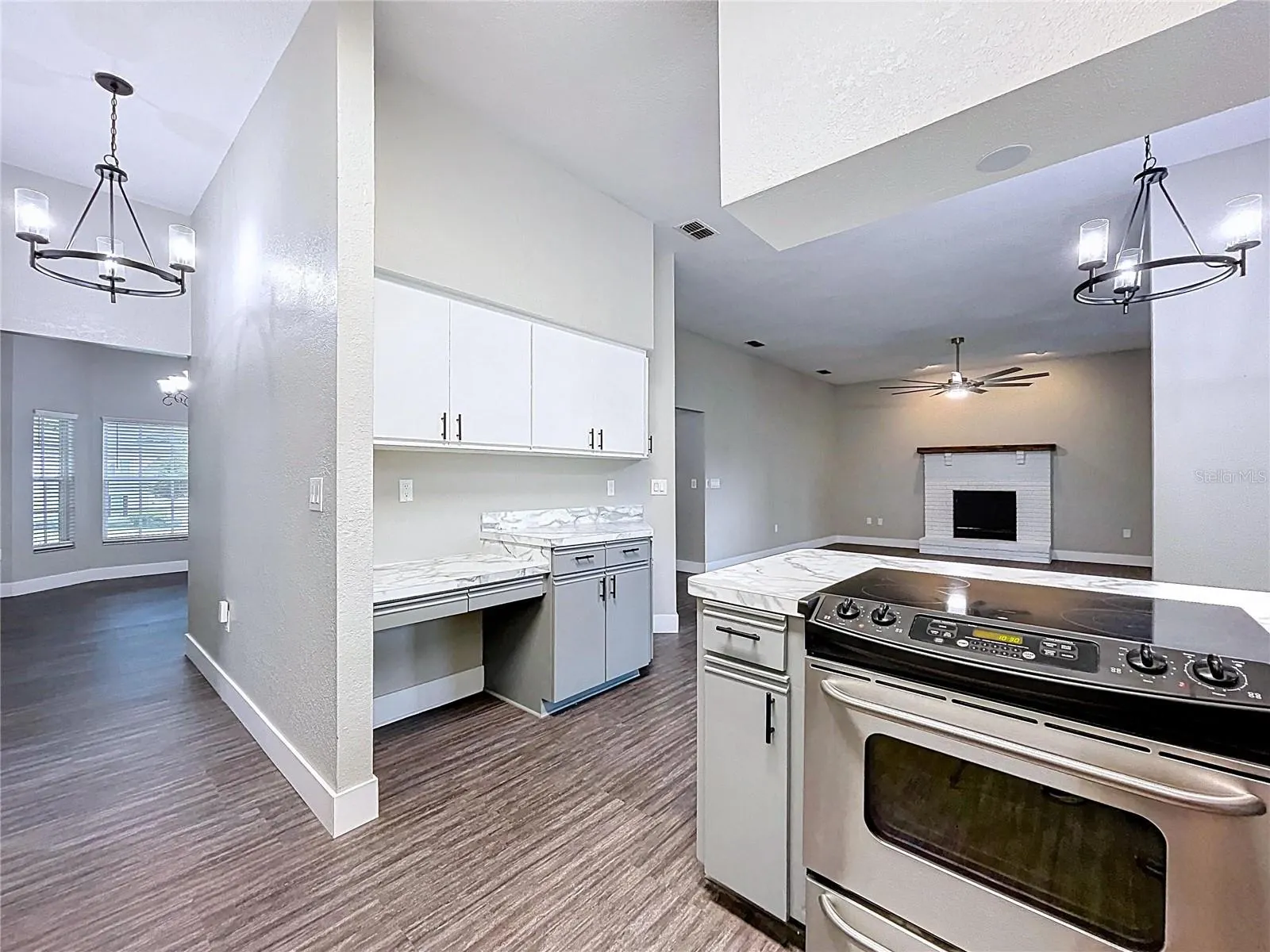 1904 VISTA VIEW DR