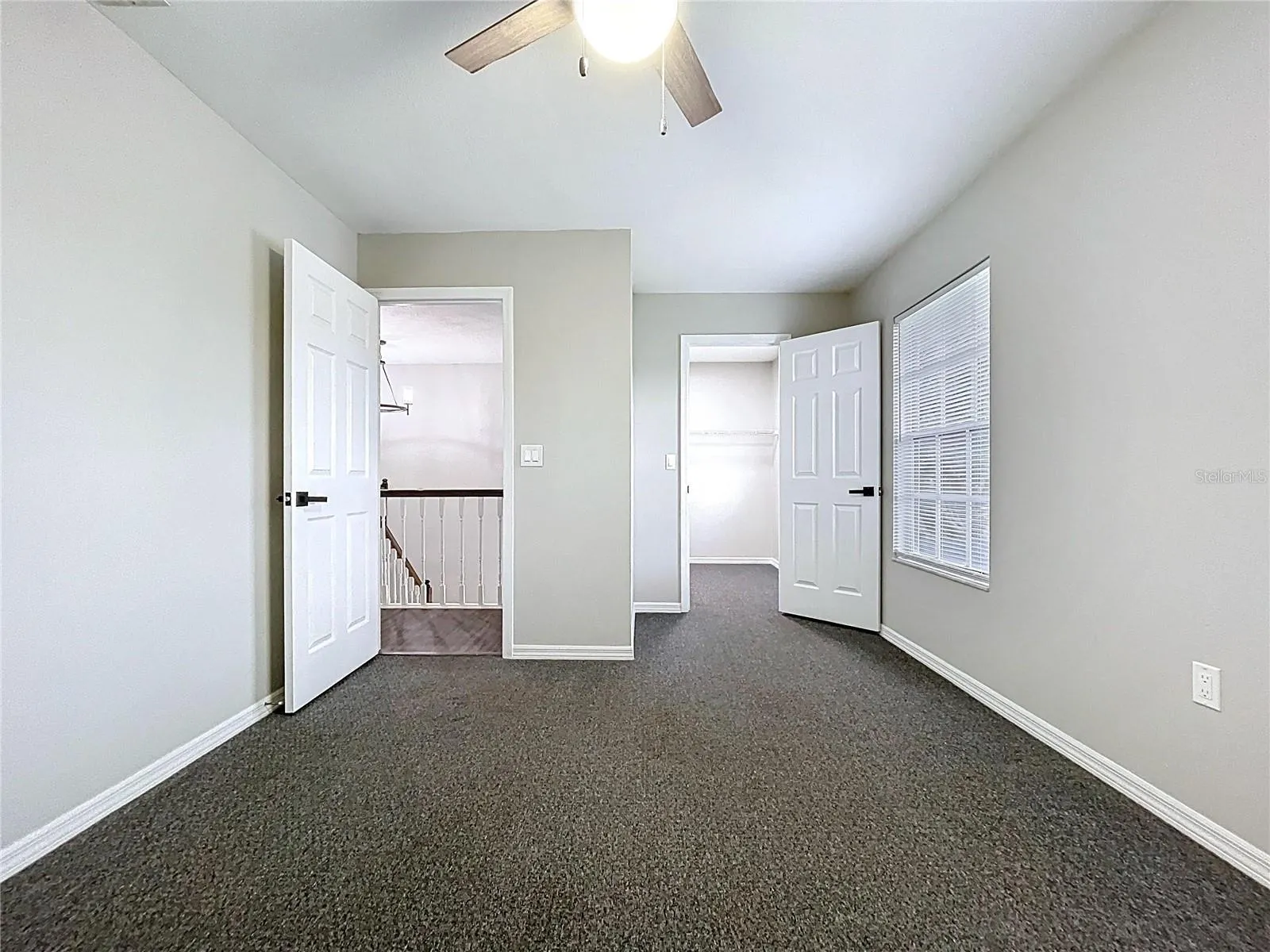 1904 VISTA VIEW DR