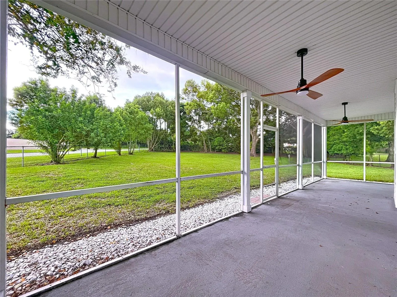 1904 VISTA VIEW DR