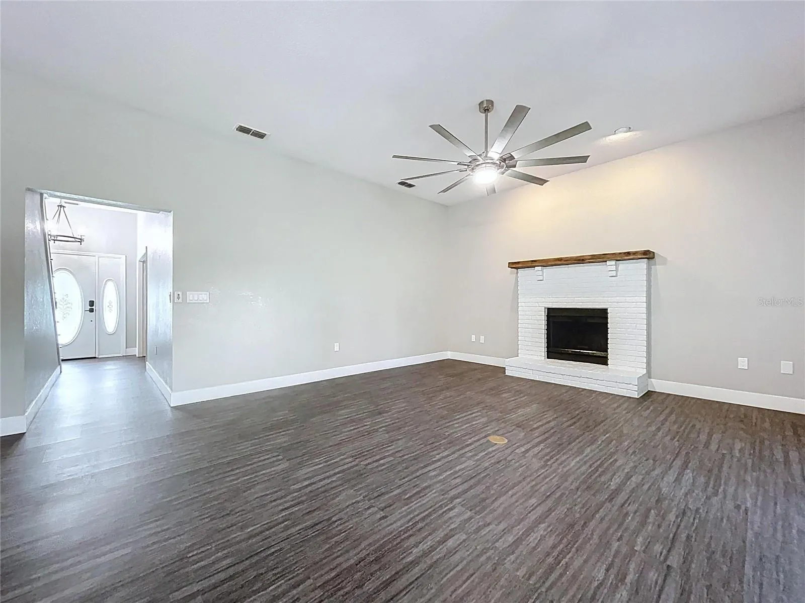 1904 VISTA VIEW DR