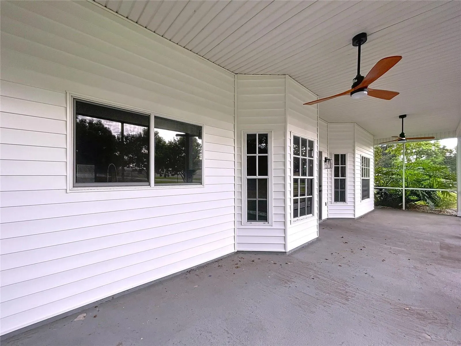 1904 VISTA VIEW DR