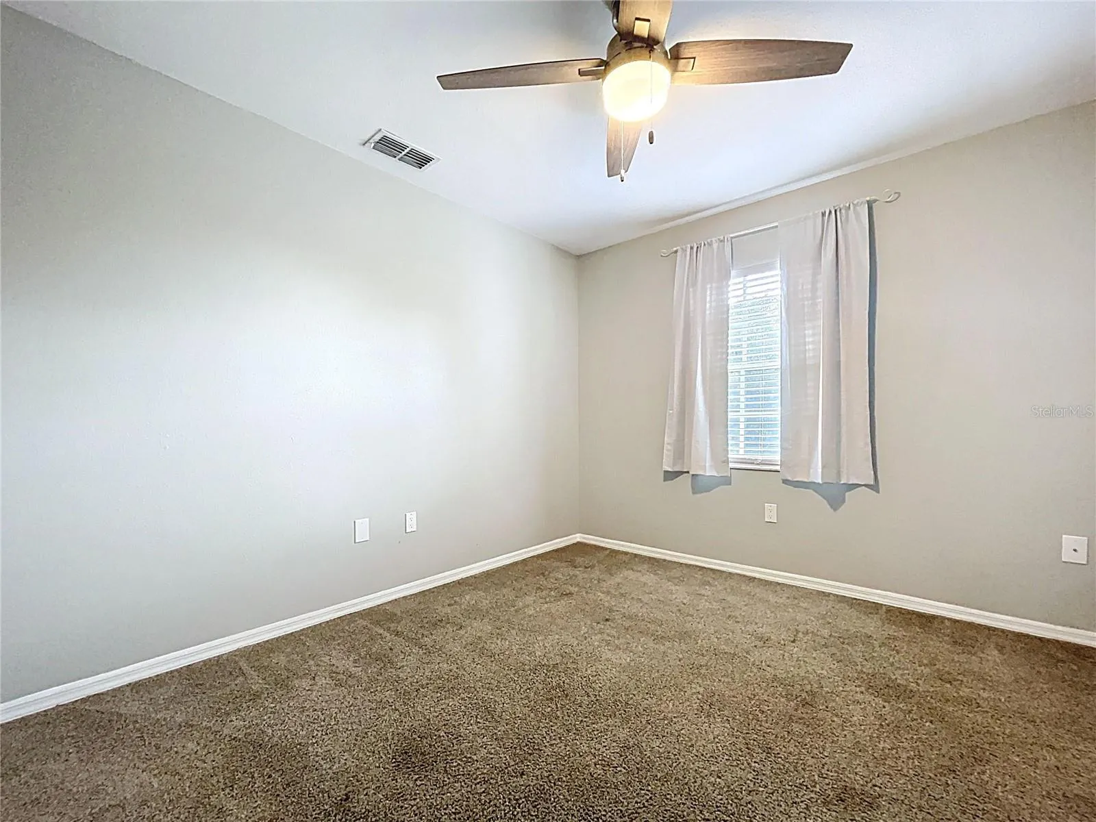 1904 VISTA VIEW DR