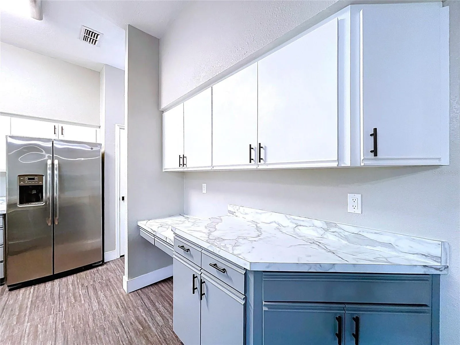 1904 VISTA VIEW DR