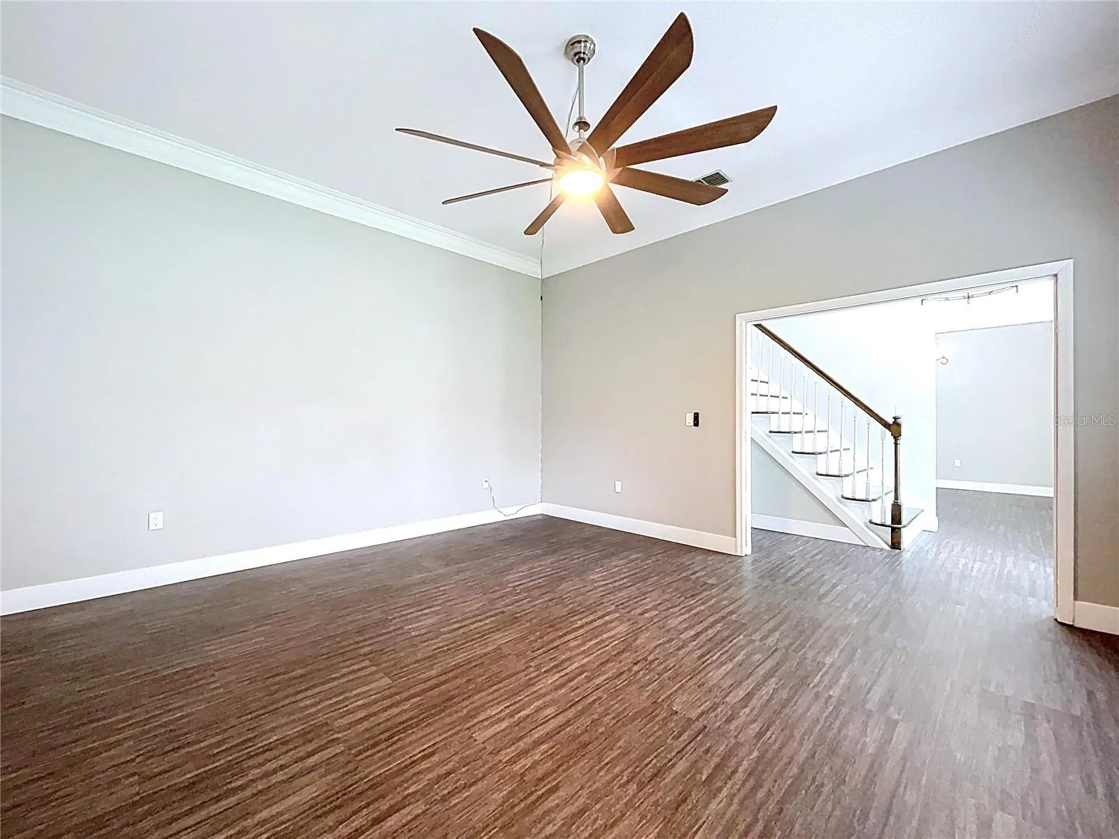 1904 VISTA VIEW DR