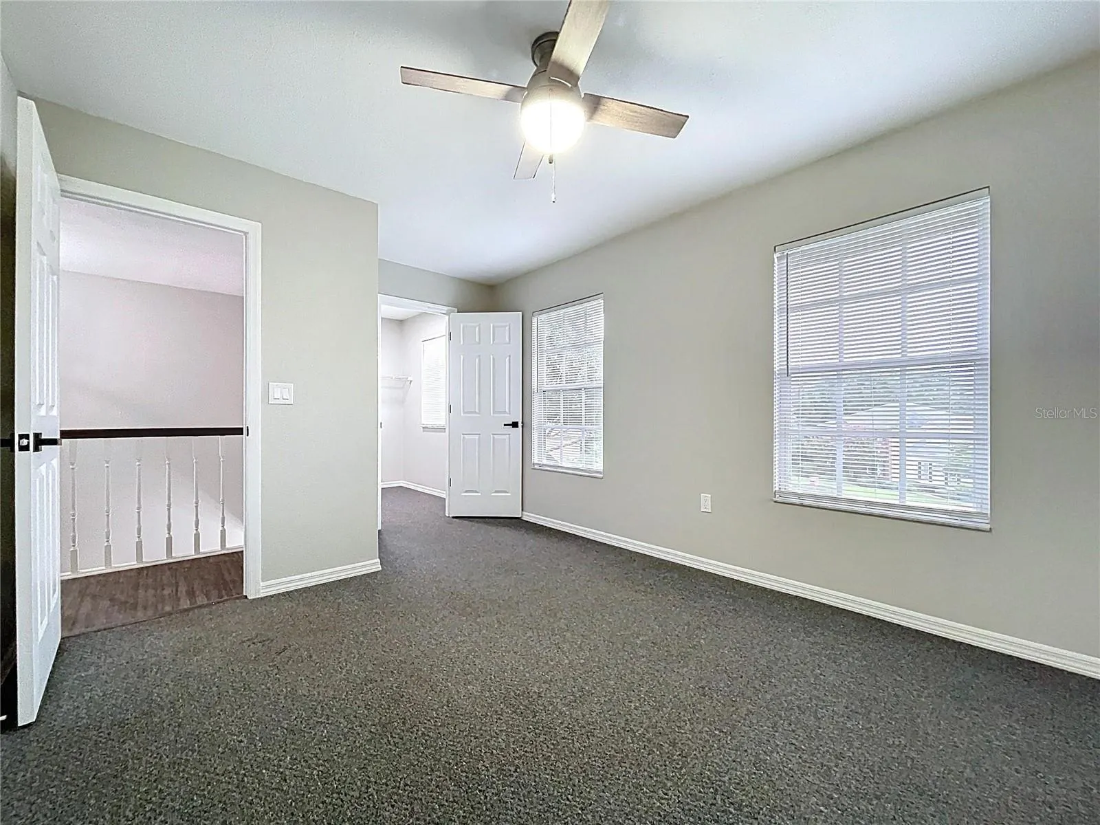 1904 VISTA VIEW DR