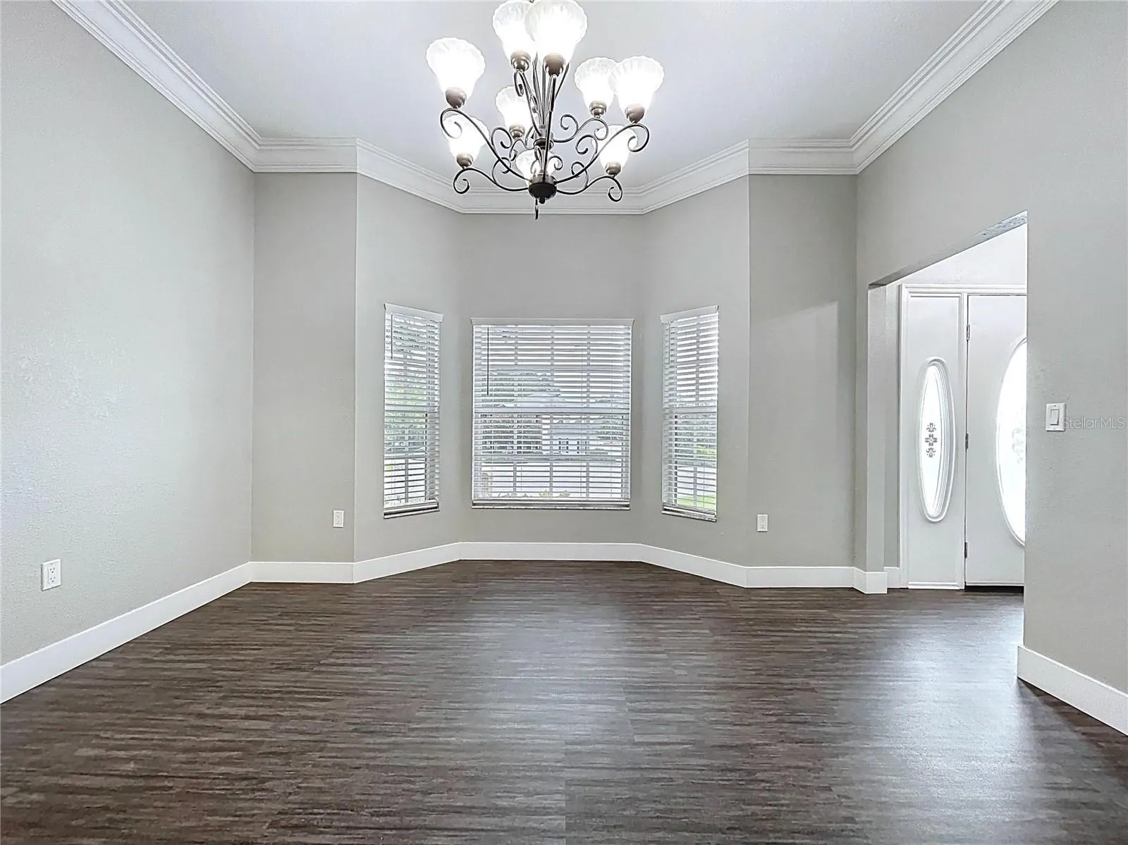1904 VISTA VIEW DR