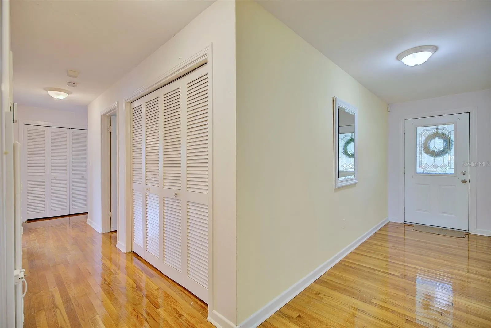180 CHAMBERS CT