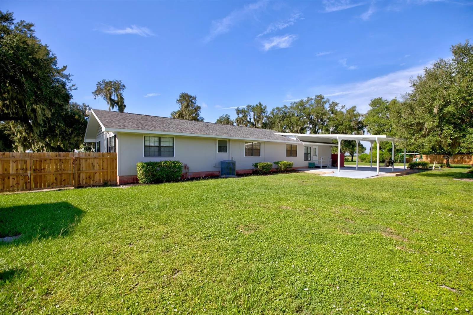 180 CHAMBERS CT
