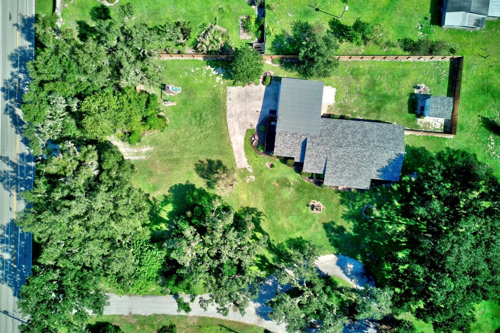 180 CHAMBERS CT