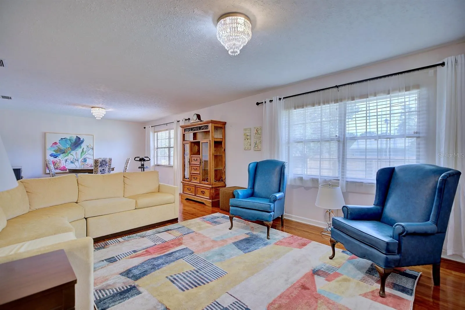 180 CHAMBERS CT