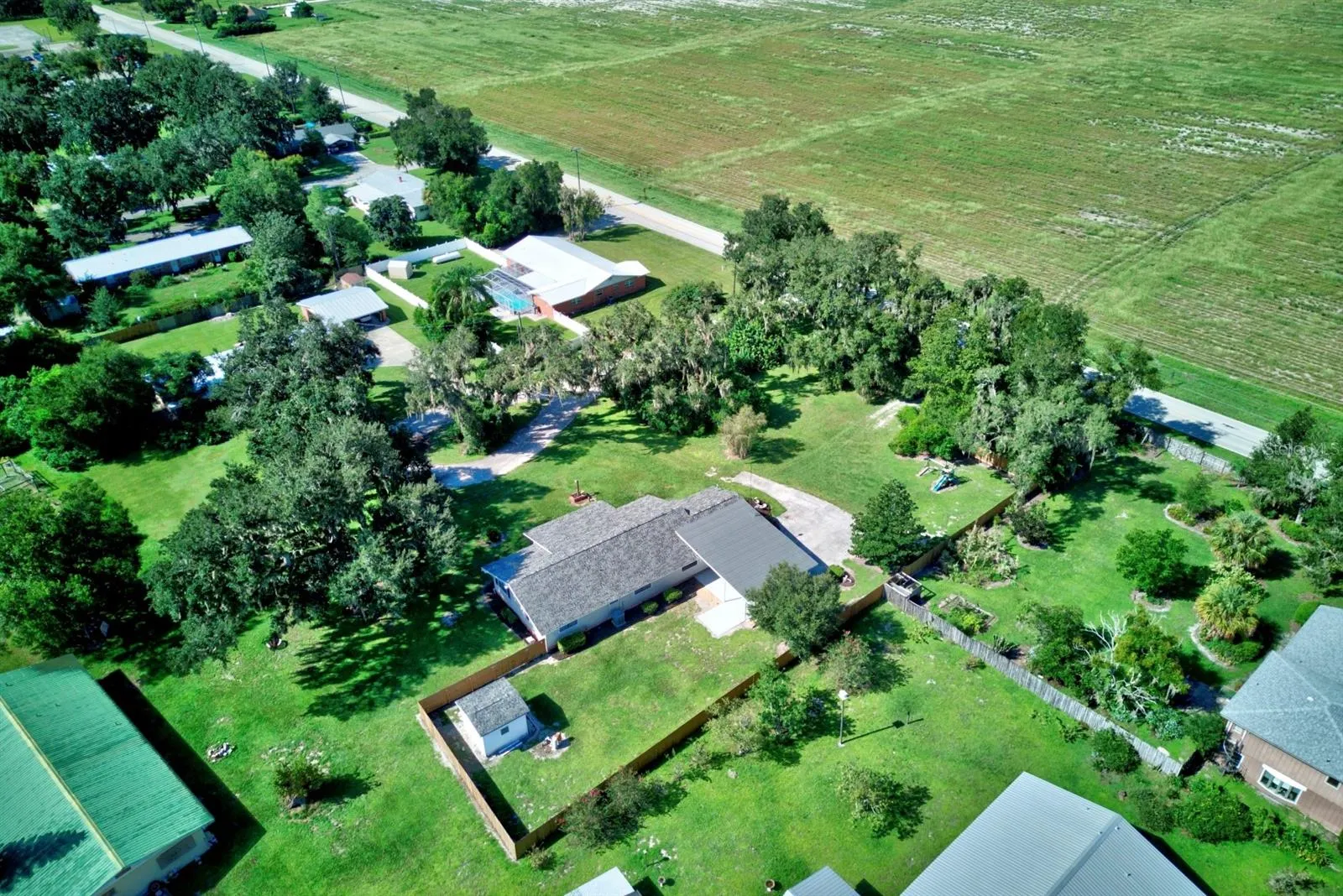 180 CHAMBERS CT