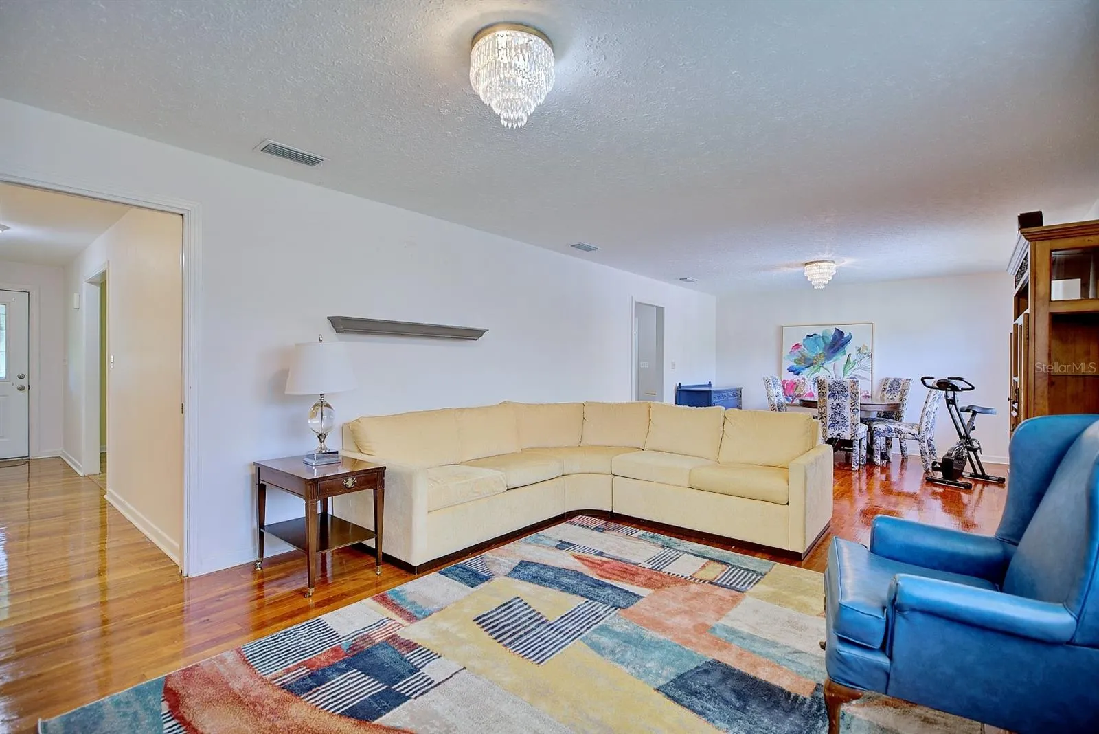 180 CHAMBERS CT