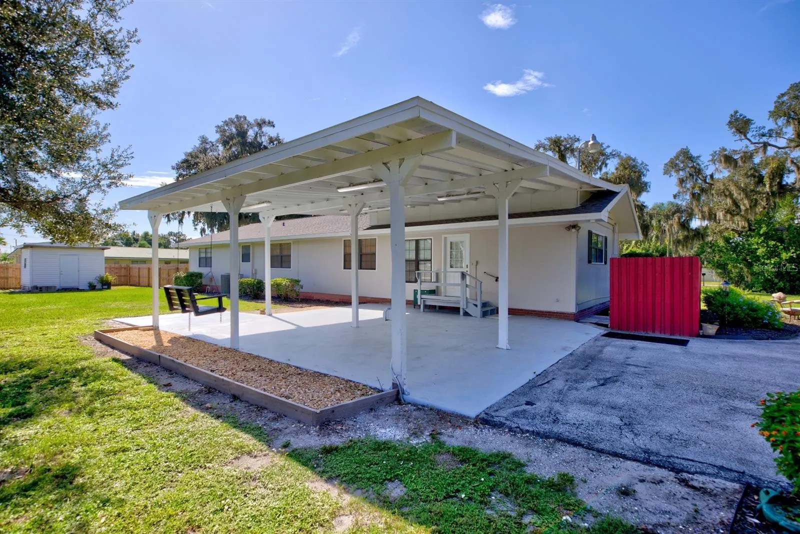 180 CHAMBERS CT
