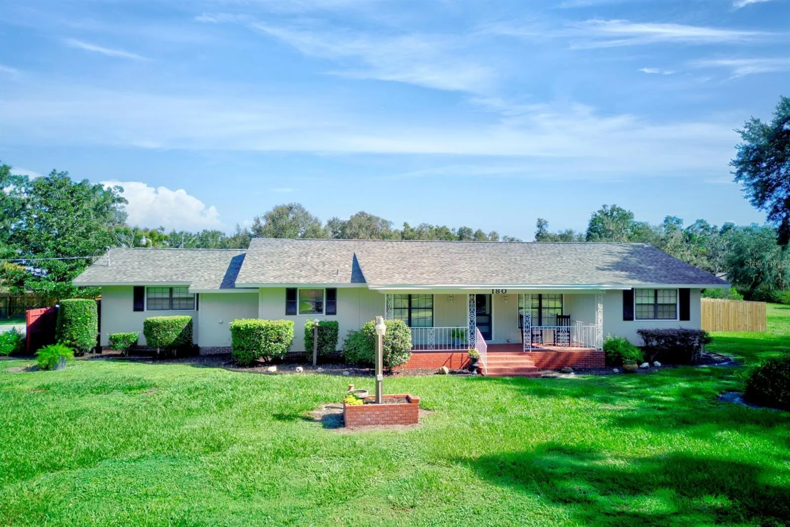 180 CHAMBERS CT