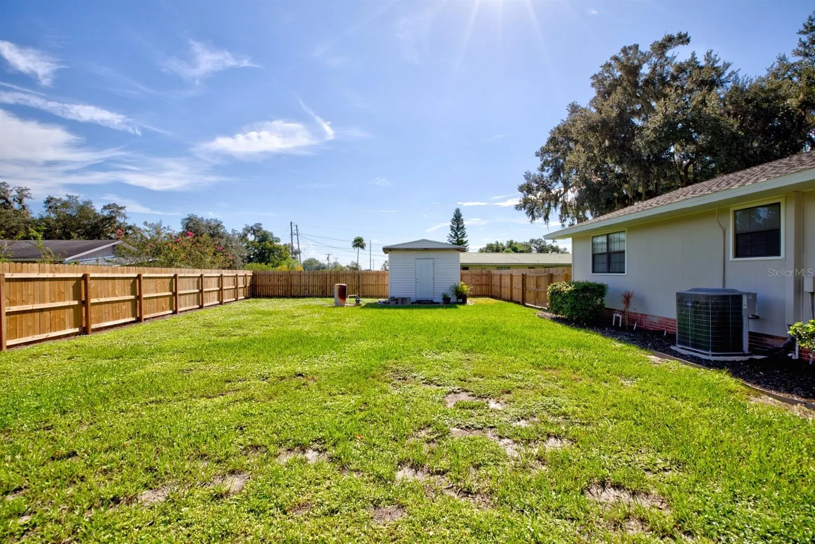 180 CHAMBERS CT