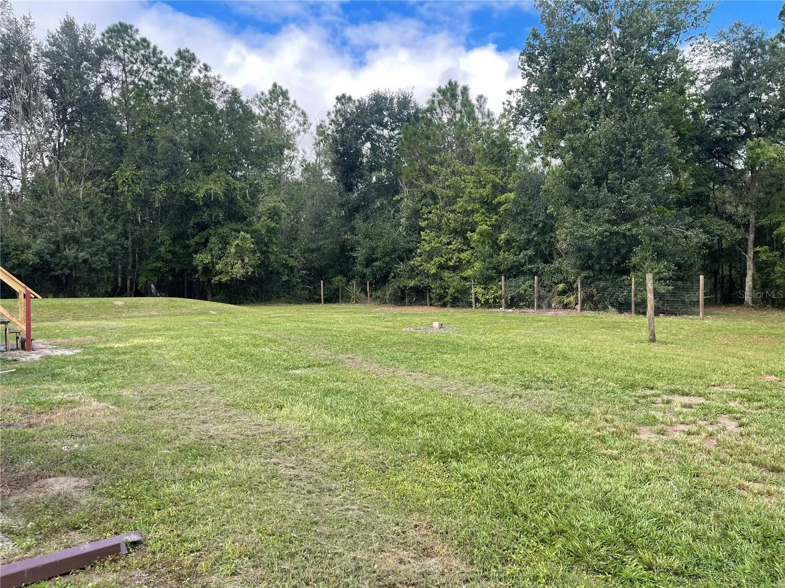 2805 FORESTLAND DR