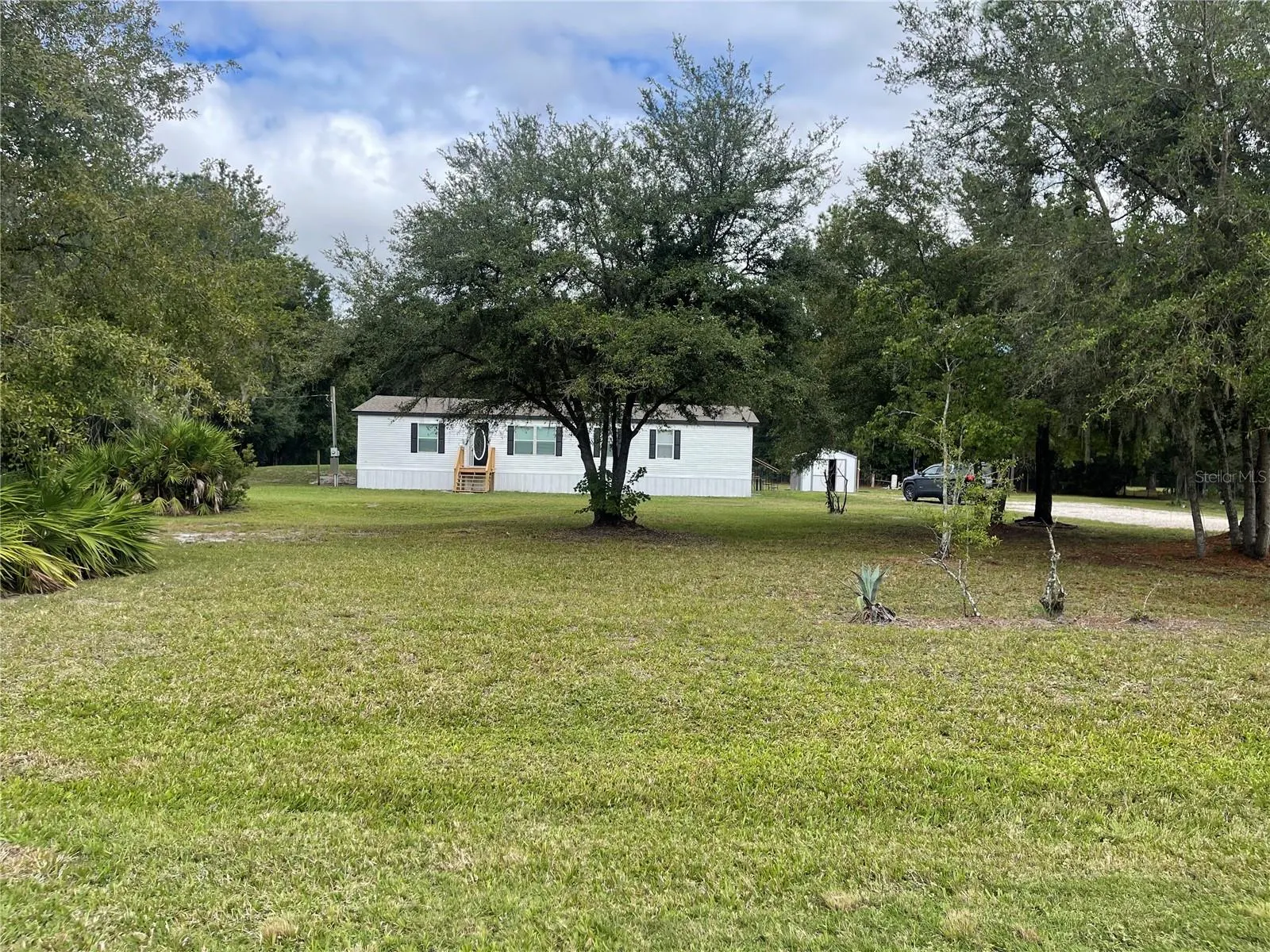 2805 FORESTLAND DR