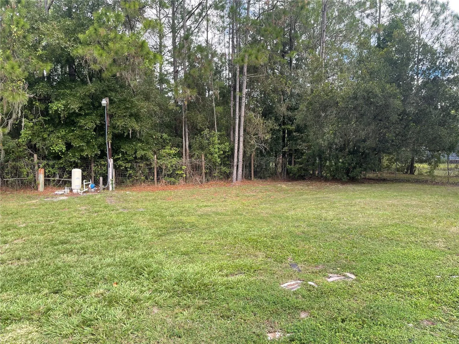 2805 FORESTLAND DR