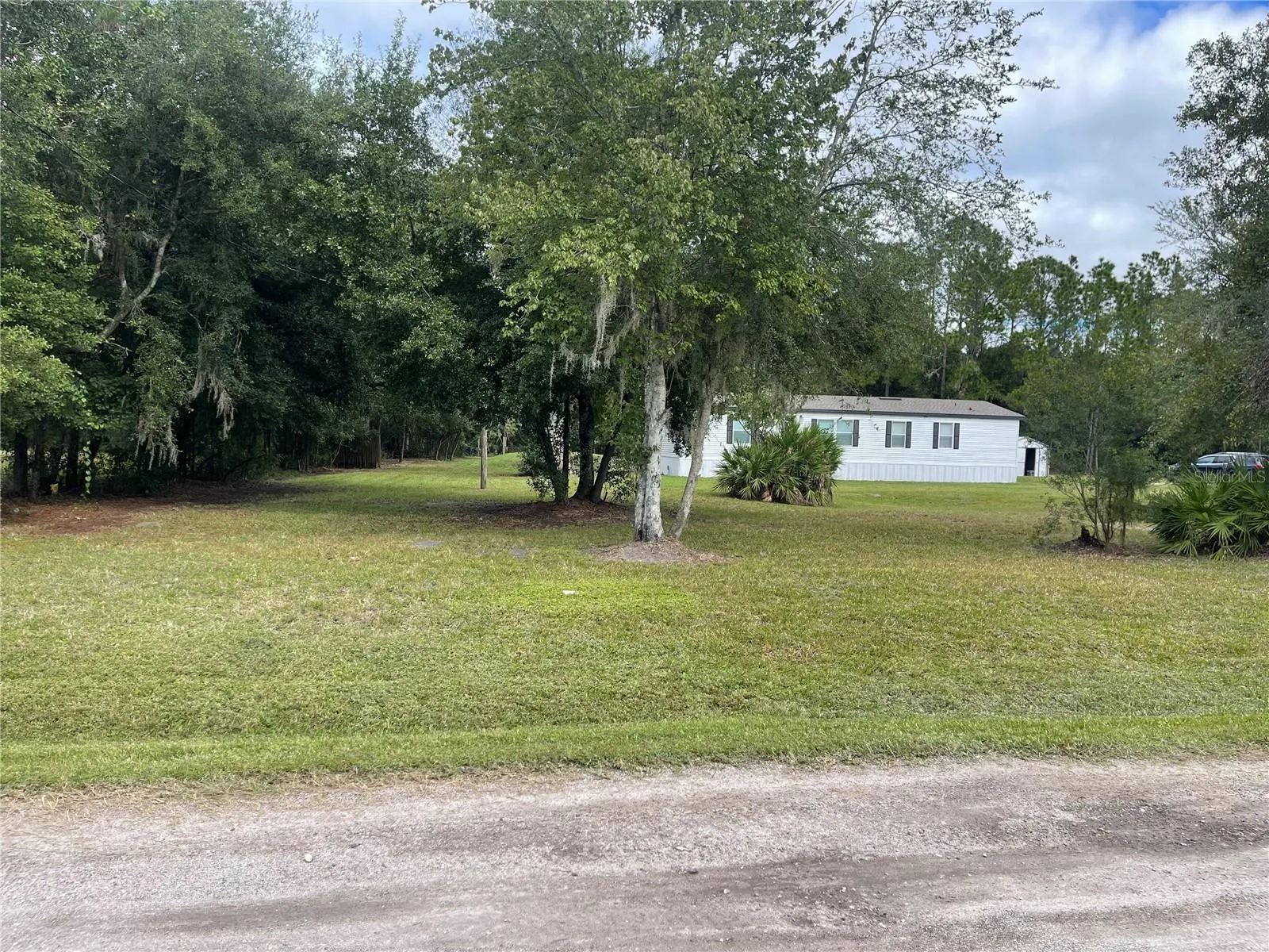 2805 FORESTLAND DR