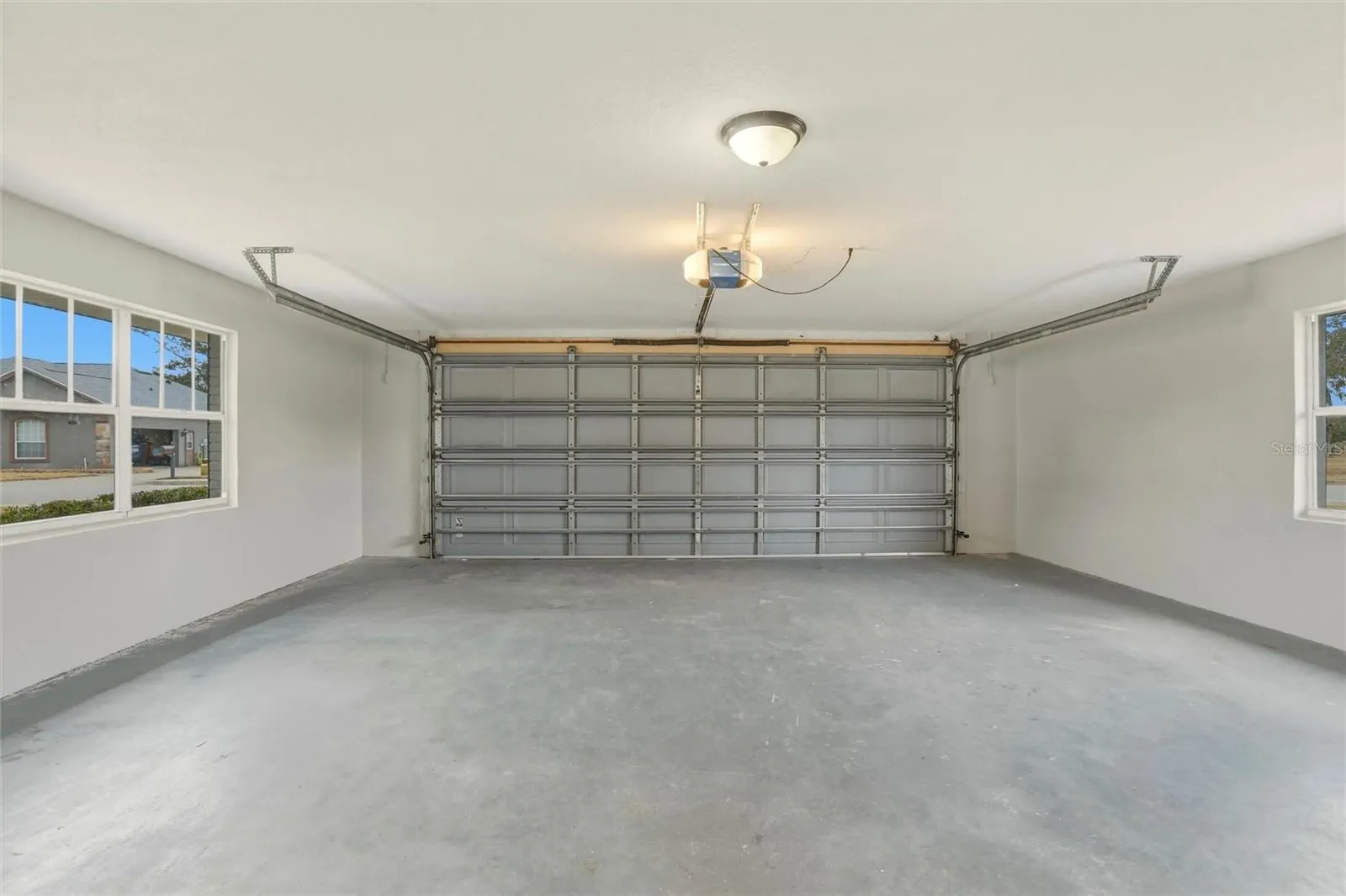 2992 OAKS BND