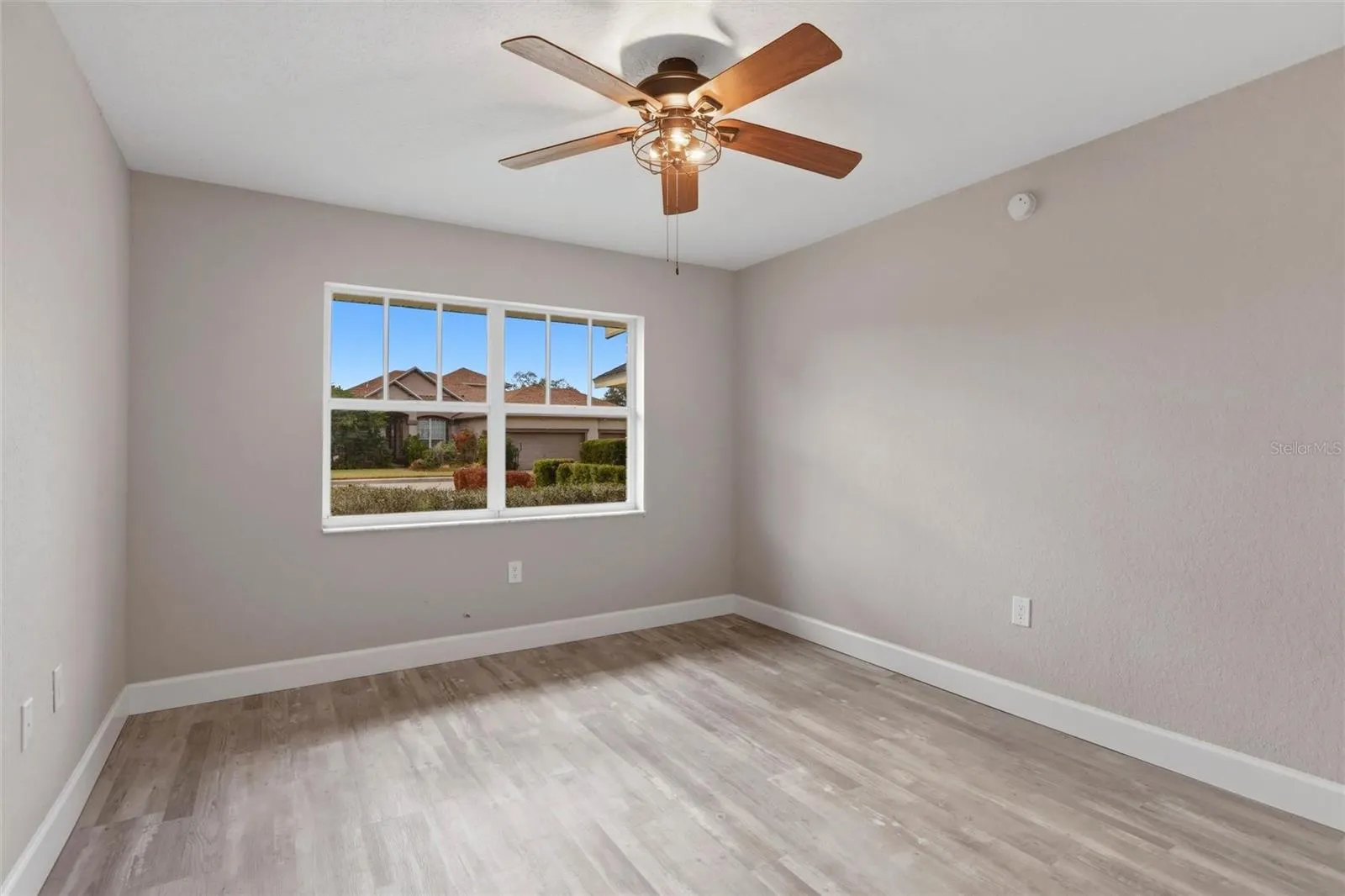 2992 OAKS BND