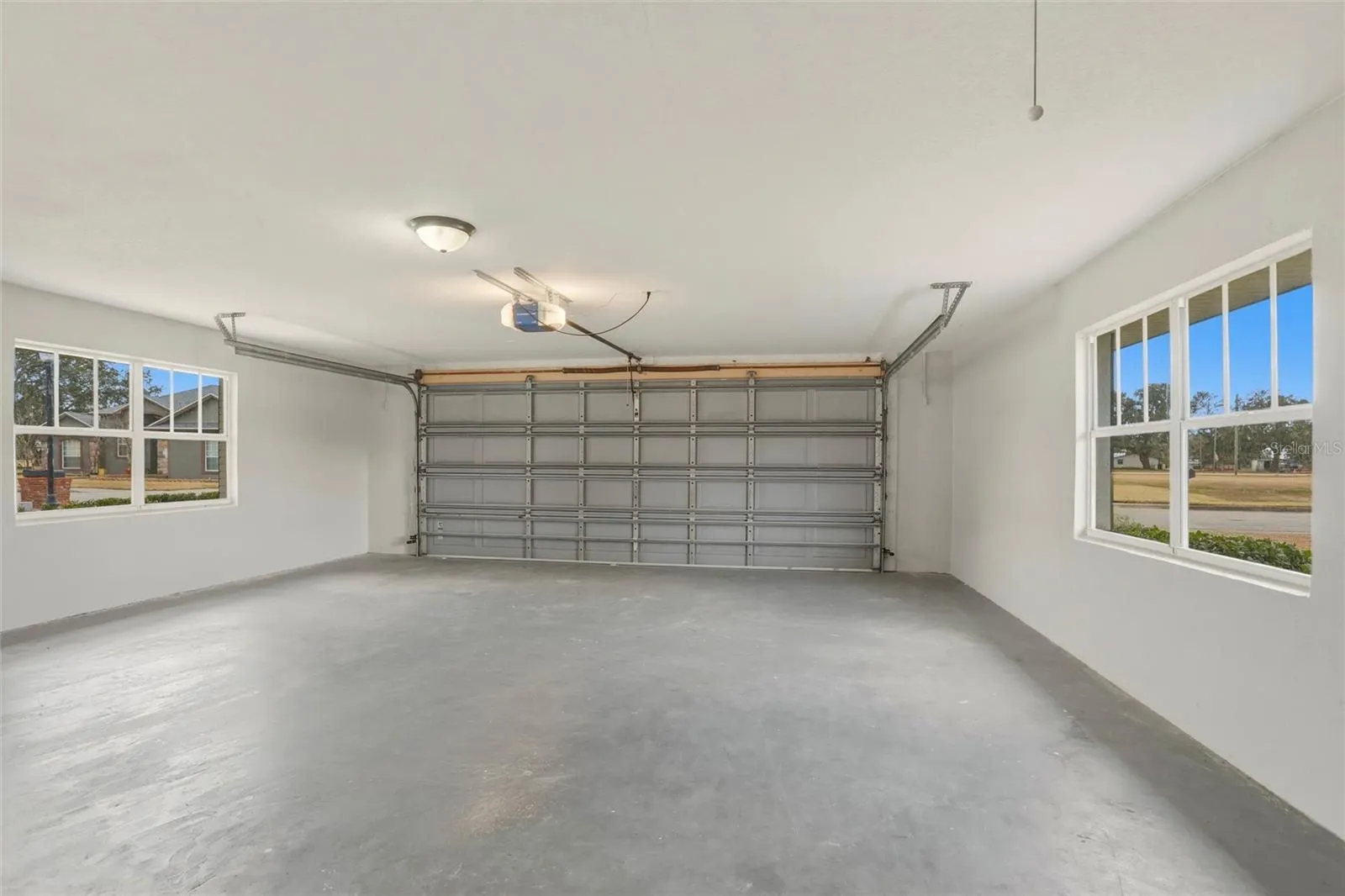 2992 OAKS BND