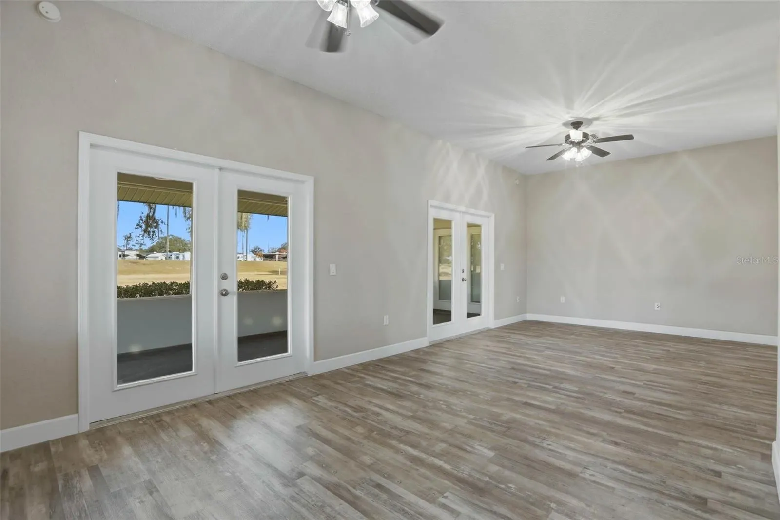 2992 OAKS BND