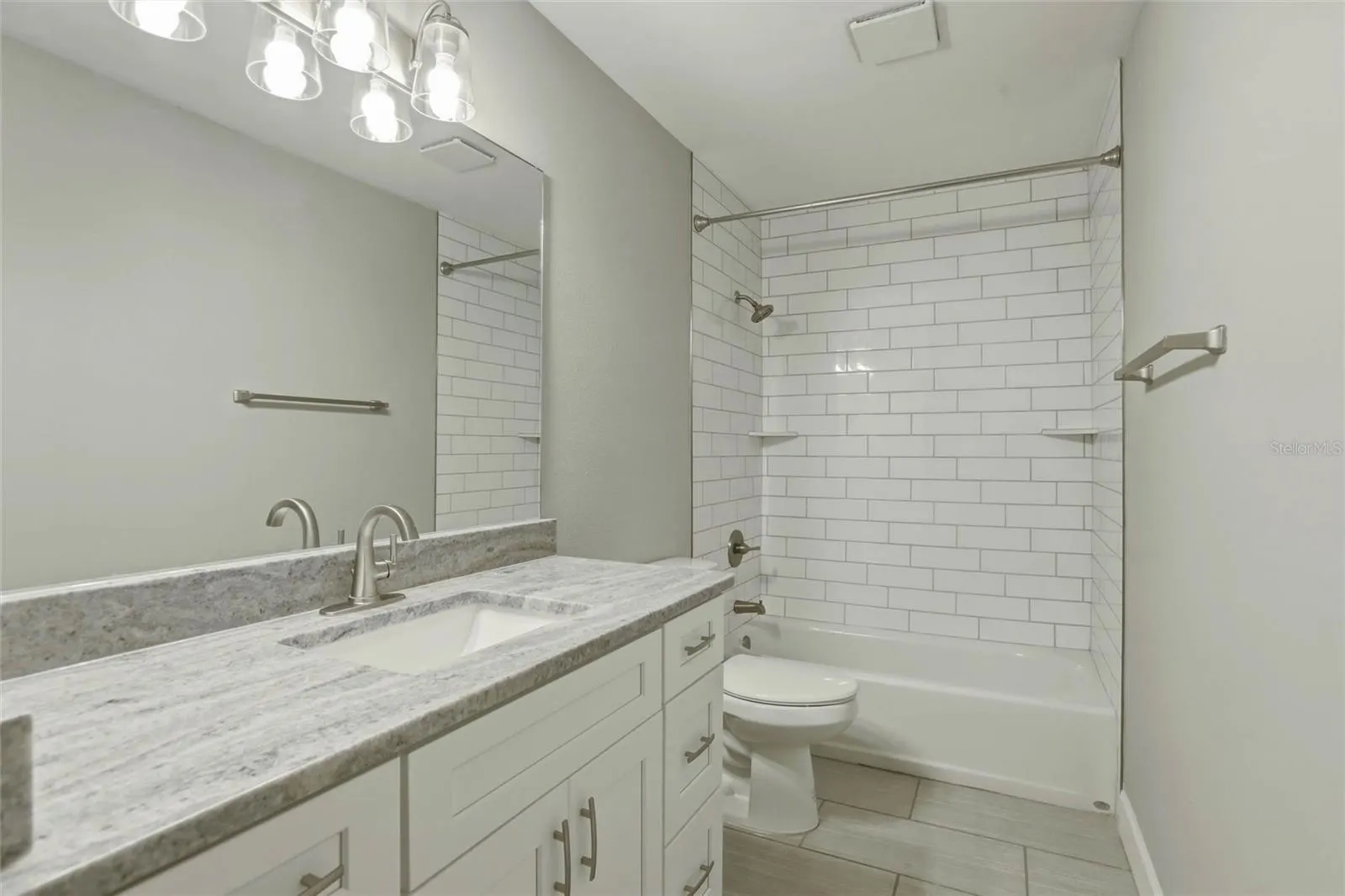 2992 OAKS BND
