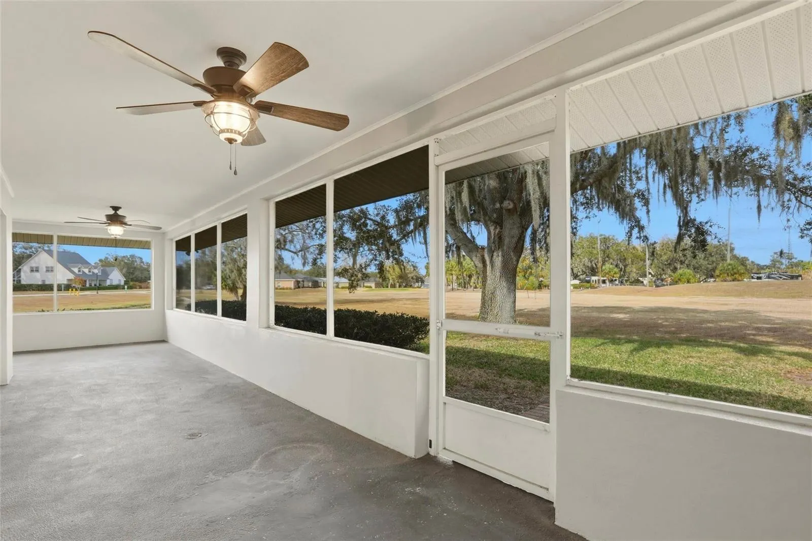 2992 OAKS BND