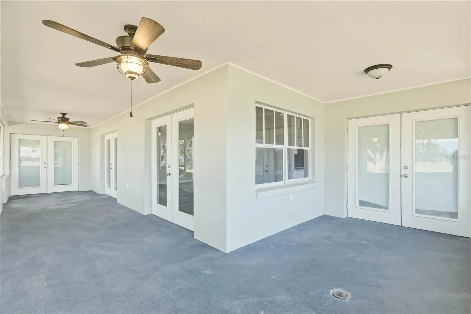 2992 OAKS BND