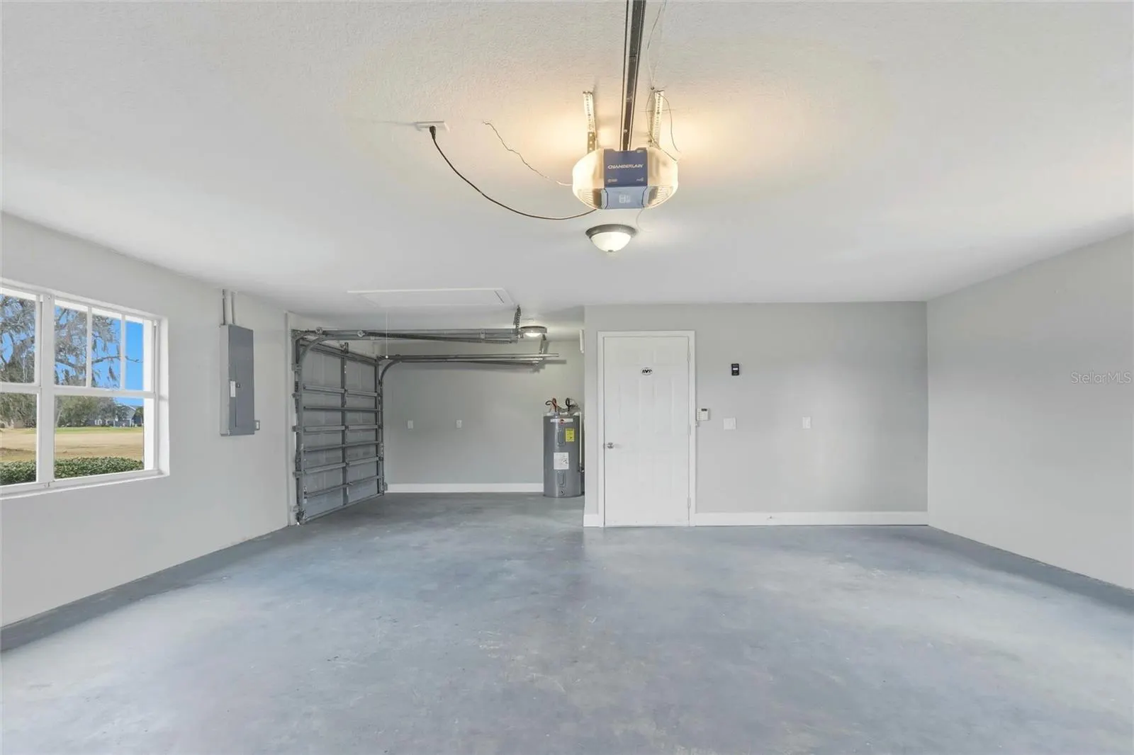 2992 OAKS BND