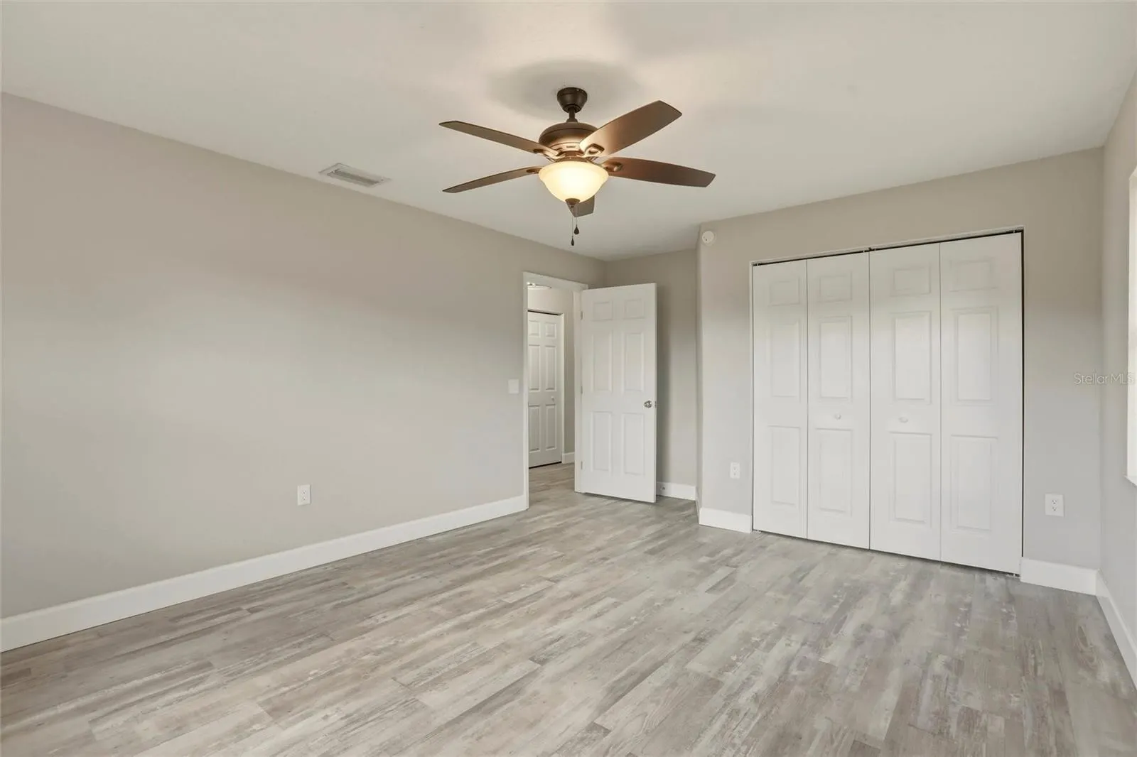2992 OAKS BND