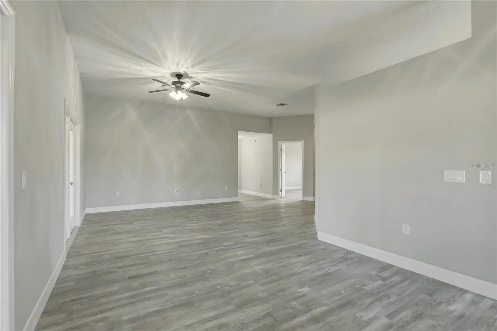 2992 OAKS BND