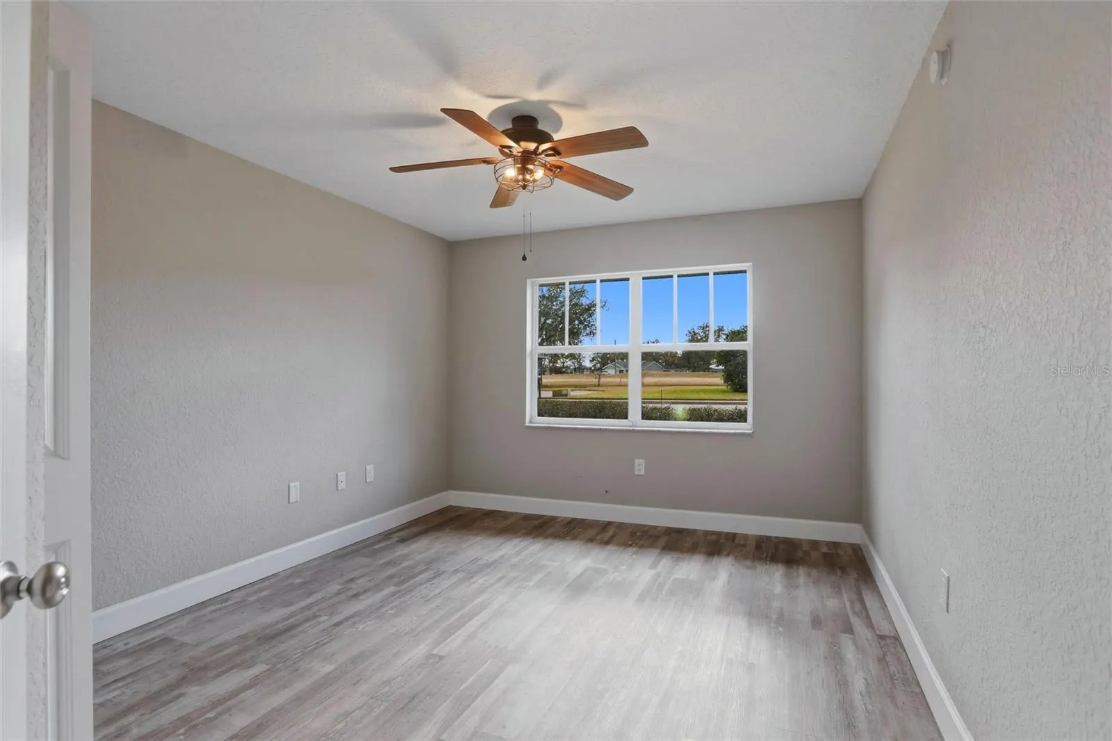2992 OAKS BND