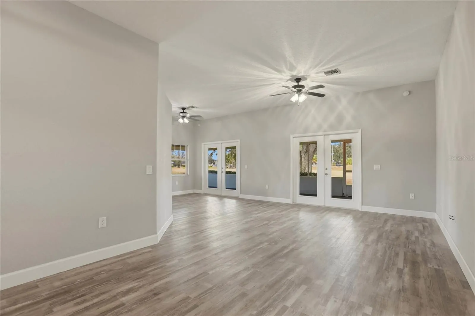 2992 OAKS BND